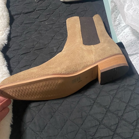 The shoe bear size US 9. Fits like a 9.5. Brand new - Picture 5 of 13